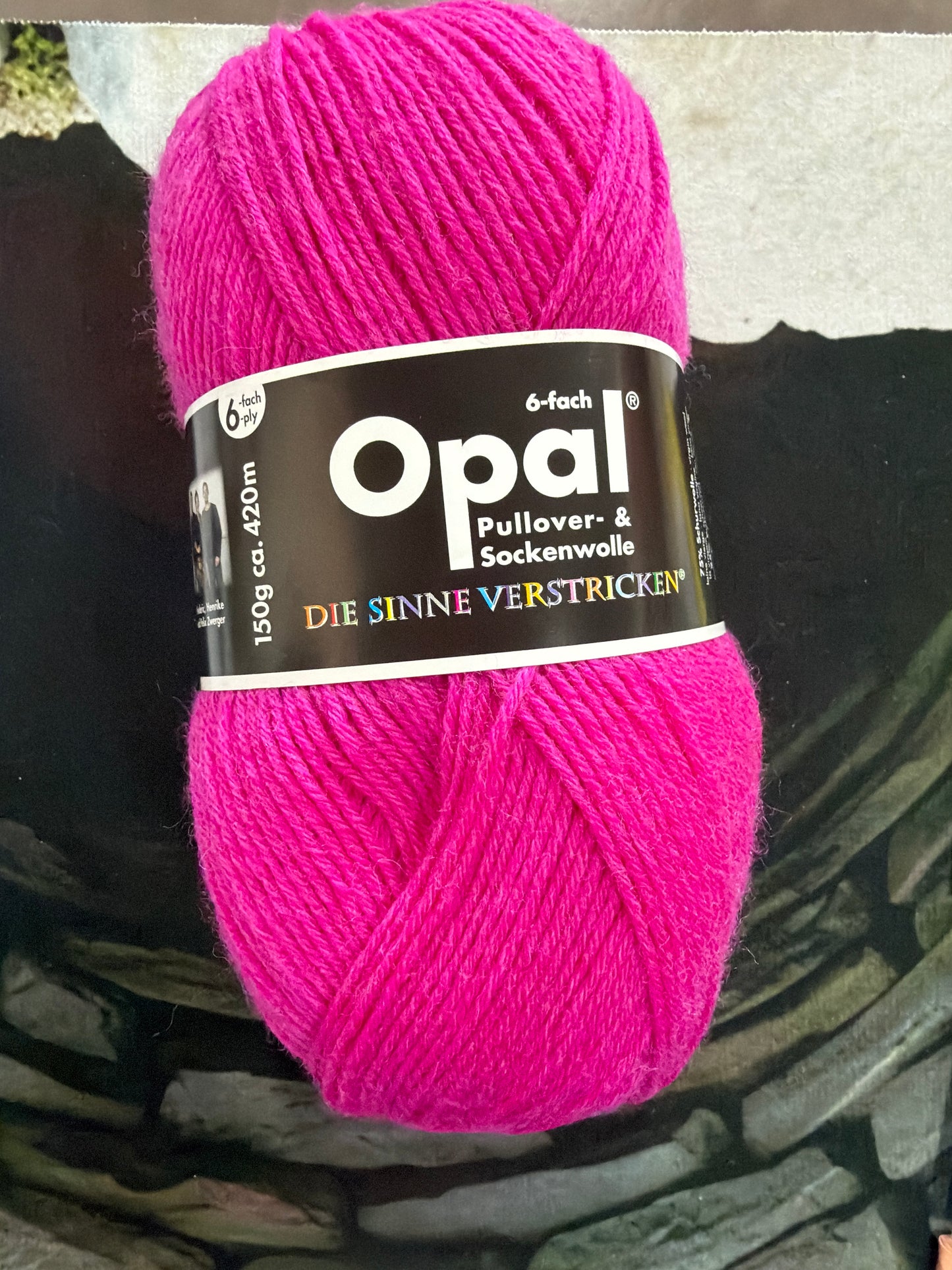 Opal uni 6ply sock yarn